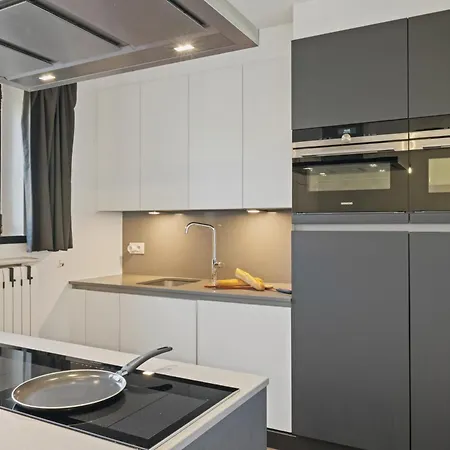 別荘 Oostwest - Ruime Woning Met Tuin Nabij